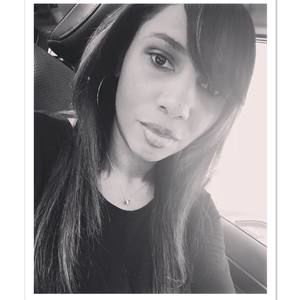 Meet your Posher, Chanel